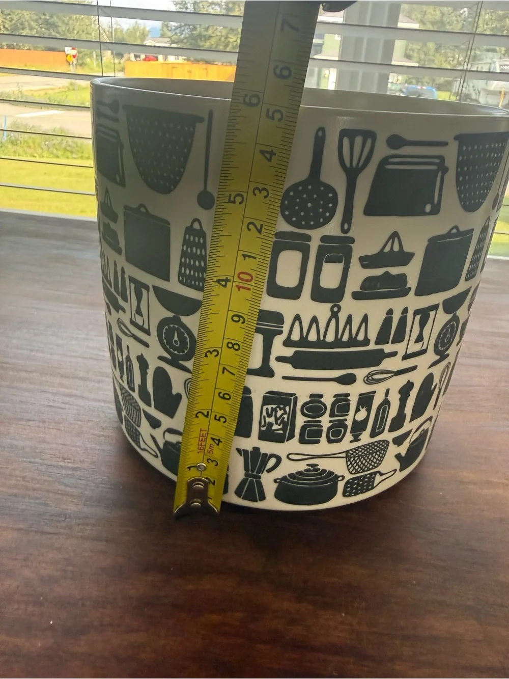 Crate & Barrel Ceramic Kitchen Utensil Holder \ Crock